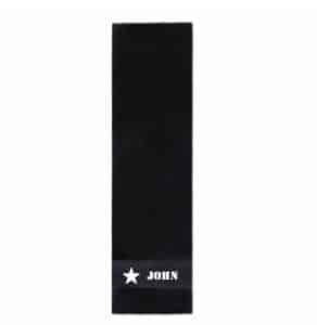 Sporthanddoek-met-naam-zwart.j
